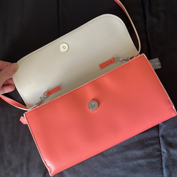 Vera Bradley New Pink White Shoulder Bag - Picture 3 of 7